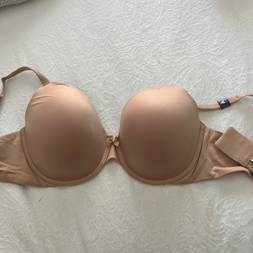 Victoria’s Secret - Full coverage Nude bra - Size 34DDD - NWT